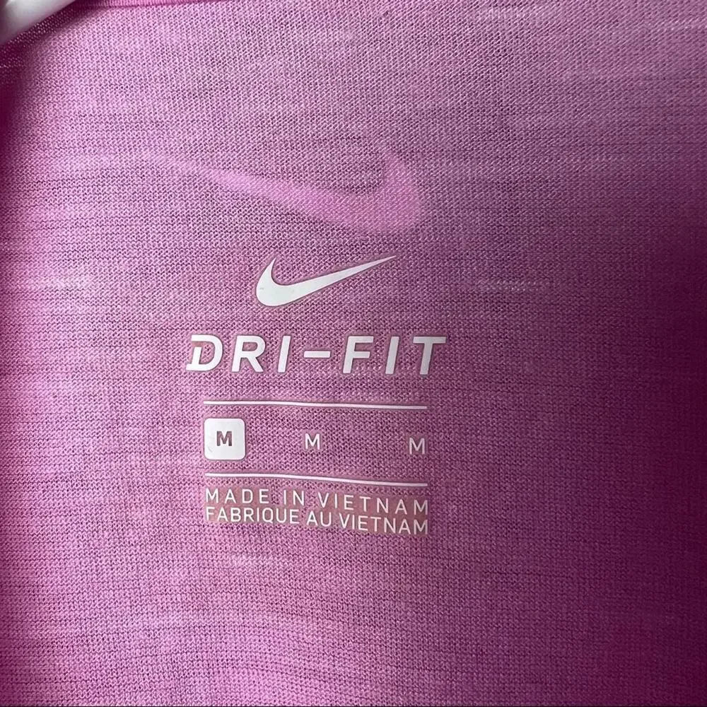 Nike Womens Sporty Athletic Crew Neck Sleeveless Workout Top Sz M NWT